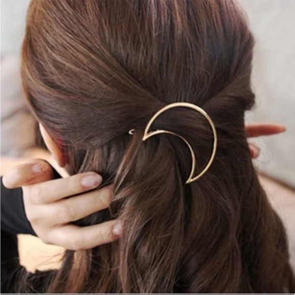 3 for $10 🛍️ NEW! Celestial Crescent Moon Hair Barrettes Gold & Silver 2 Pc Set - Picture 3 of 3